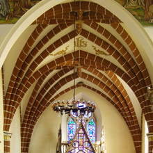 wnętrze kościoła Matki Bożej Pocieszenia