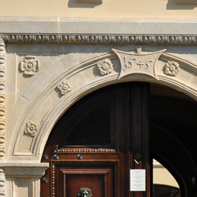 portal wejściowy pozyskany z zamku w Płoninie
