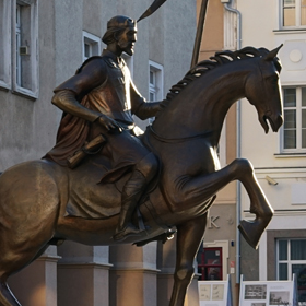pomnik Kazimierza I opolskiego