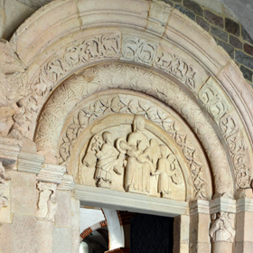 romański portal południowy z tympanonem